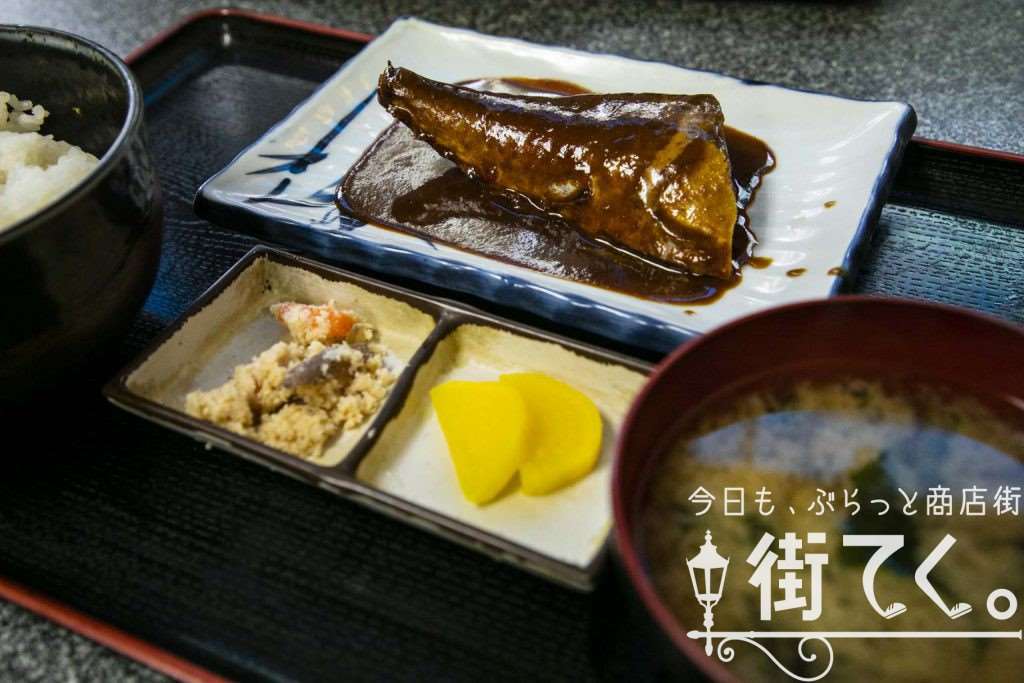 鯖の味噌煮定食